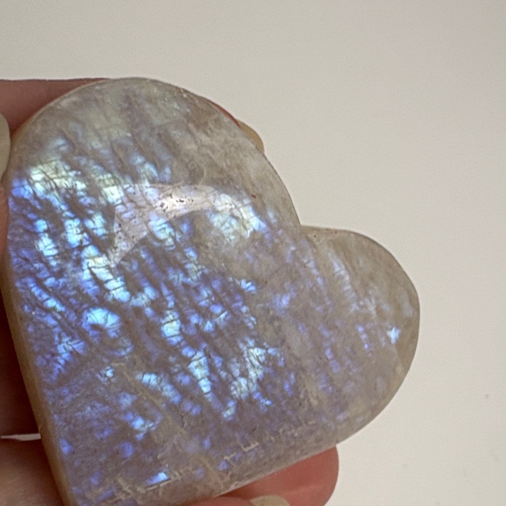 Iridescent Moonstone Heart-Shaped Stone - Picture 6 of 11